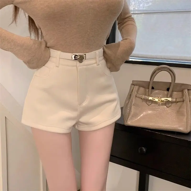 FOTVOTEE Fashion High Waisted Shorts Women Casual Solid Slim Short Pants with Belt 2025 New Retro All Match Simple Female Shorts