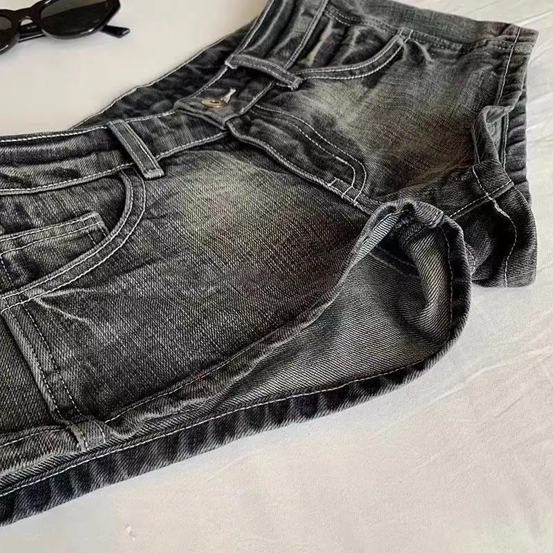HOUZHOU Vintage Black Denim Shorts Women Sexy Gyaru Low Waist Shorts Female Y2k Punk Retro Summer Streetwear Short Jeans Slim Up