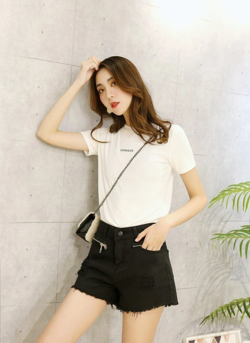 Streetwear Ripped Denim Shorts Women Y2K Mesh Patchwork Wide Leg Shorts Jeans Korean High Waist Design Casual Short Hot Pants
