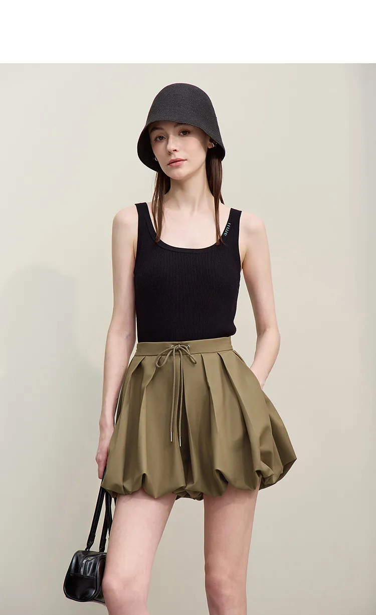 Amii Women's Shorts 2026 Autumn New Pleated Strap Paper Bag Waist Casual Shorts Women's Solid Color Versatile Pants 12641037