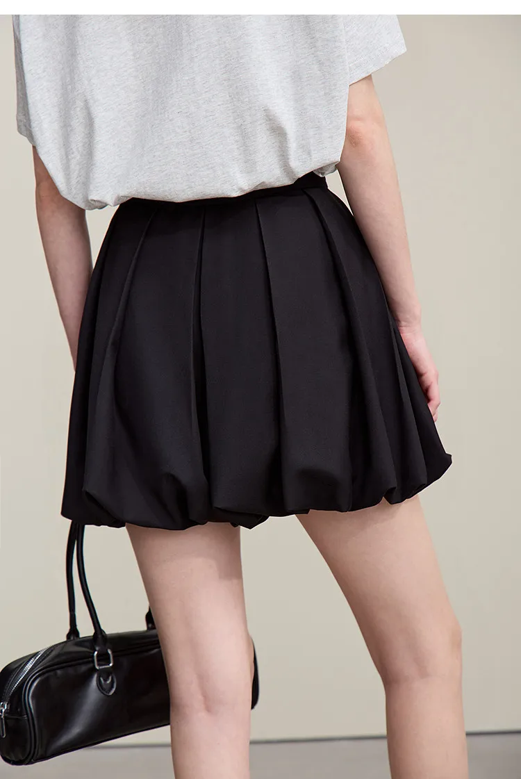 Amii Women's Shorts 2026 Autumn New Pleated Strap Paper Bag Waist Casual Shorts Women's Solid Color Versatile Pants 12641037