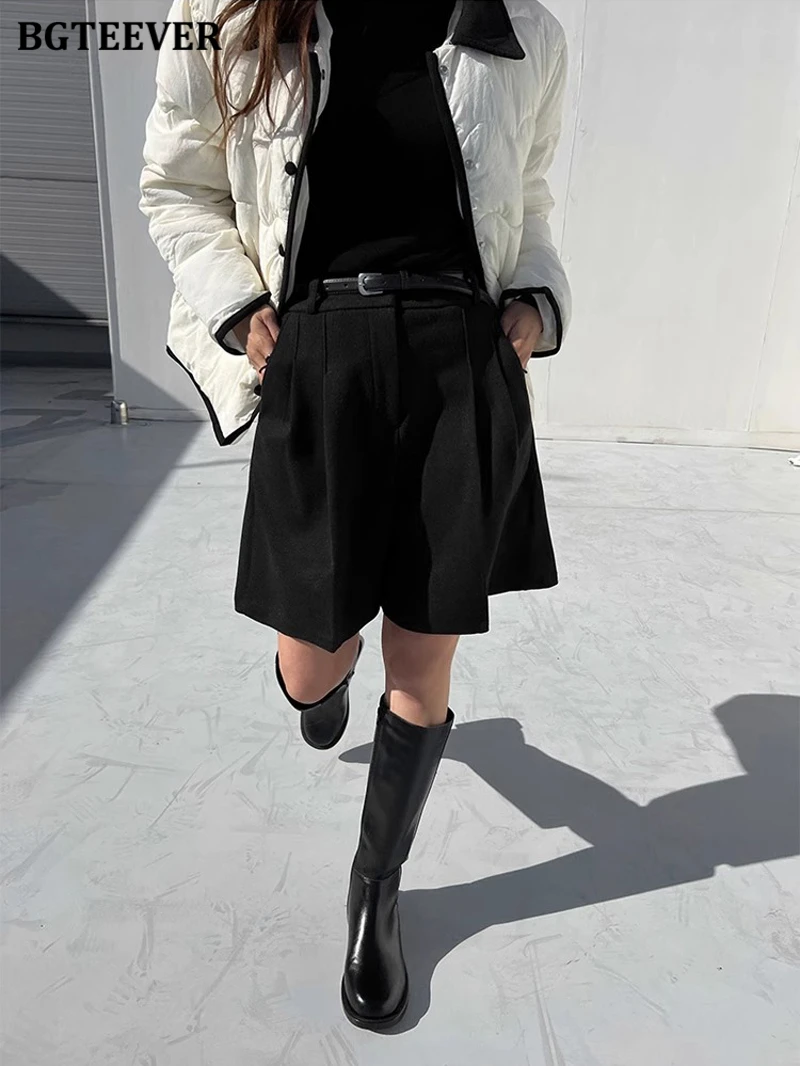 BGTEEVER Casual High Waist Pockets Female Wide Leg Woolen Shorts Autumn Winter Thicke Warm Loose Women Shorts