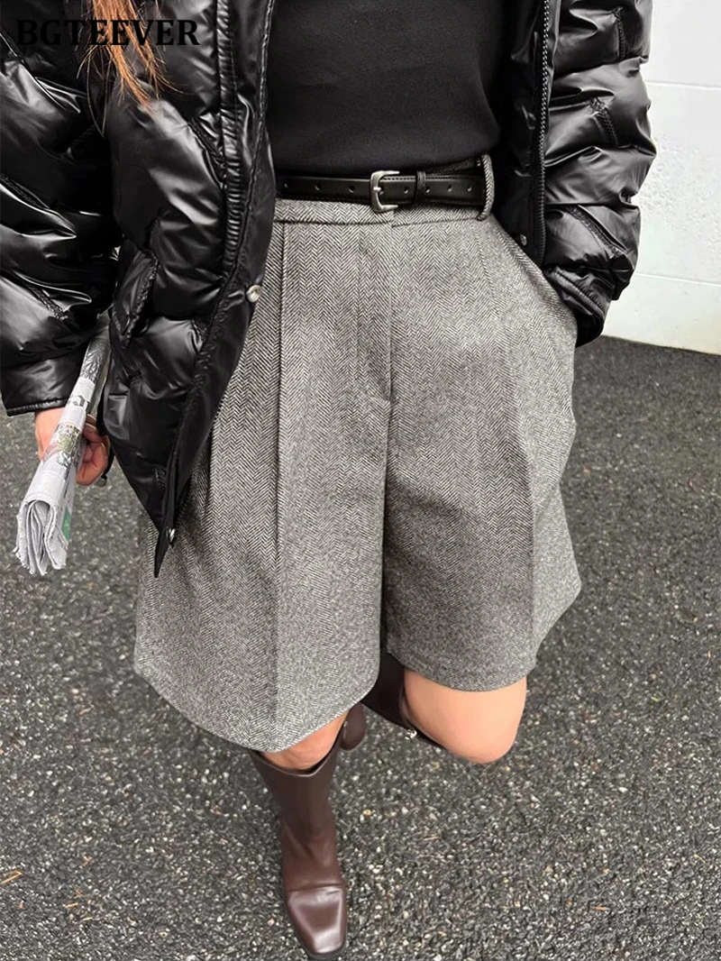 BGTEEVER Casual High Waist Pockets Female Wide Leg Woolen Shorts Autumn Winter Thicke Warm Loose Women Shorts