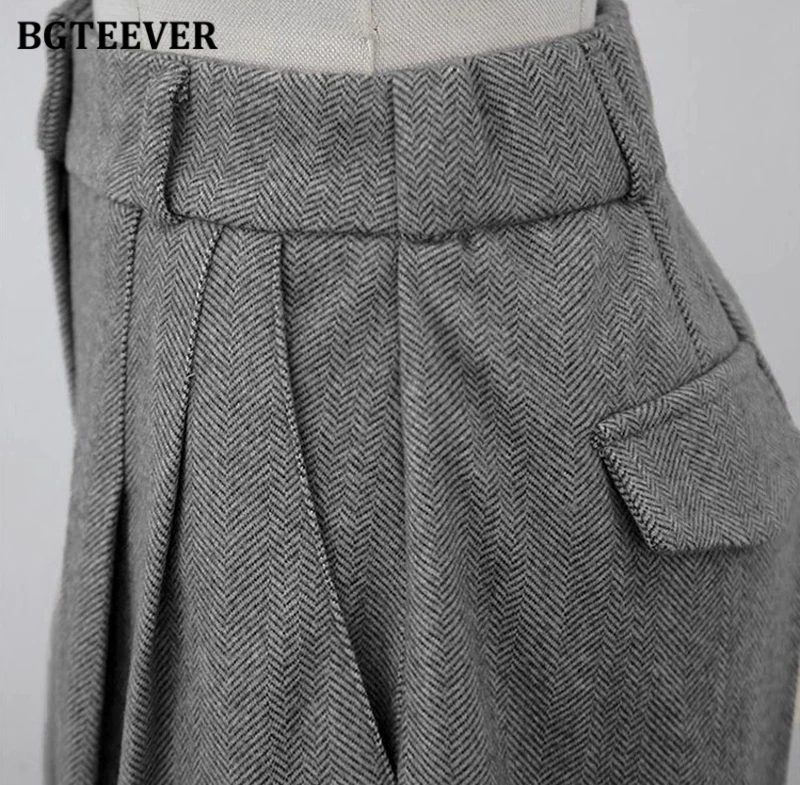 BGTEEVER Casual High Waist Pockets Female Wide Leg Woolen Shorts Autumn Winter Thicke Warm Loose Women Shorts