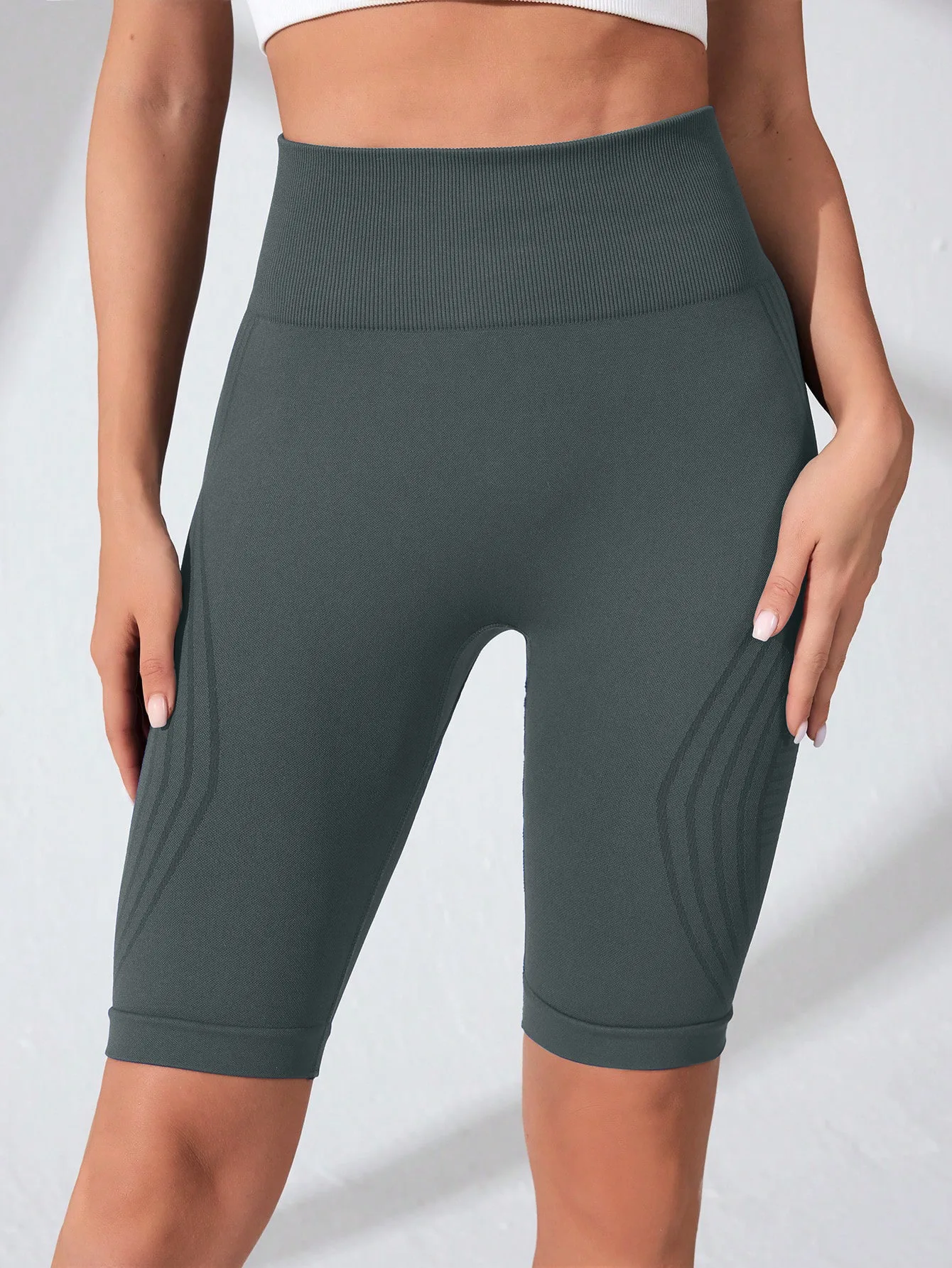 High Waisted Seamless Yoga Shorts Women Knited Slim Shorts Workout Running Linear Aesthetic Leggings Stretchy Hip Lift Shorts