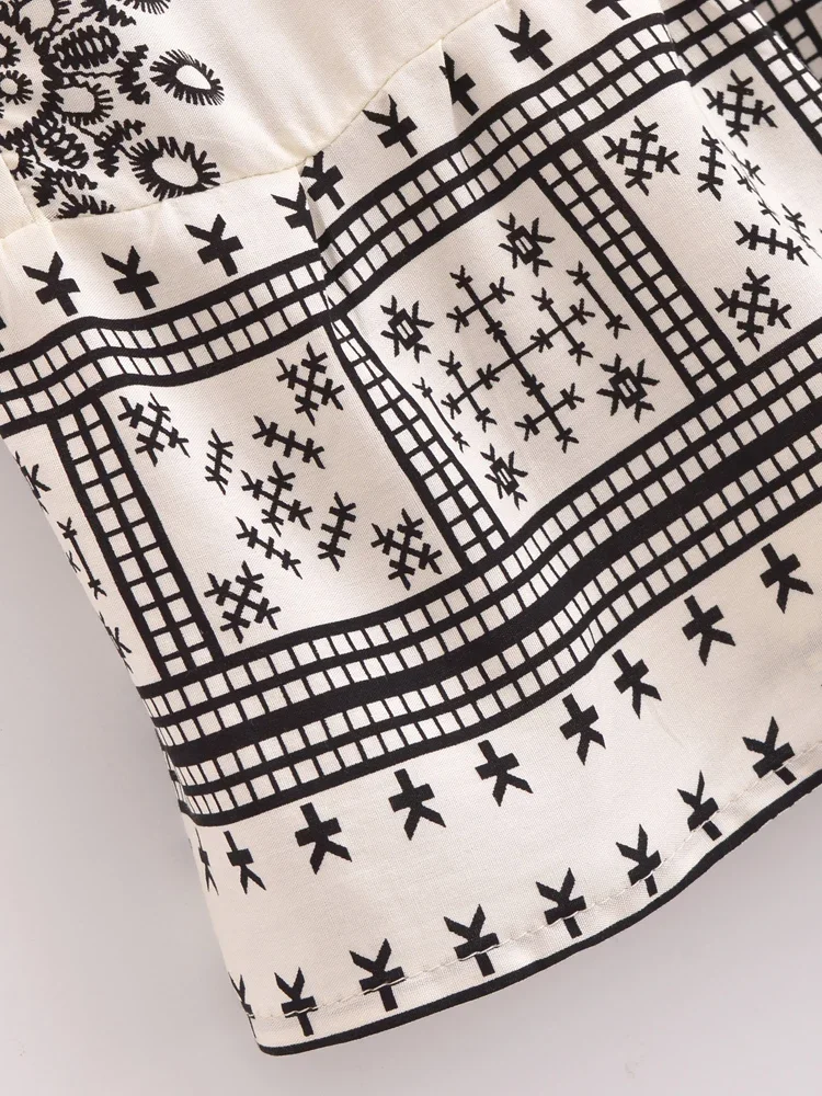 Boho Queens Women 2025 Wild Floral Print Summer Bohemian Short Pants with Pockets Lady Beach Rayon Holiday Boho Shorts