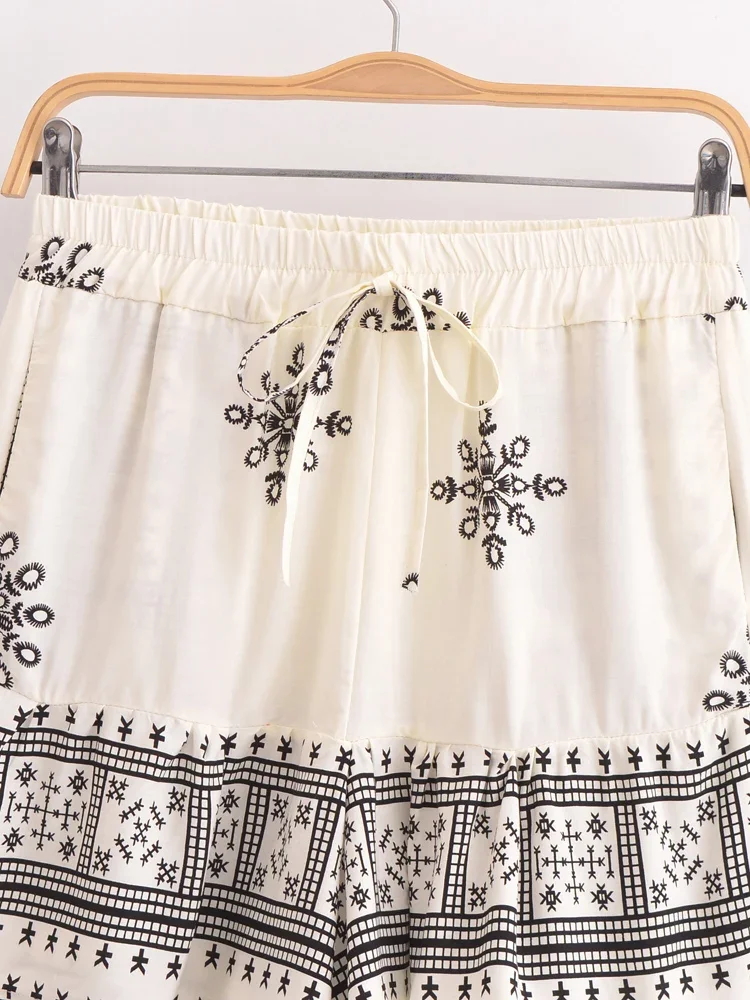 Boho Queens Women 2025 Wild Floral Print Summer Bohemian Short Pants with Pockets Lady Beach Rayon Holiday Boho Shorts