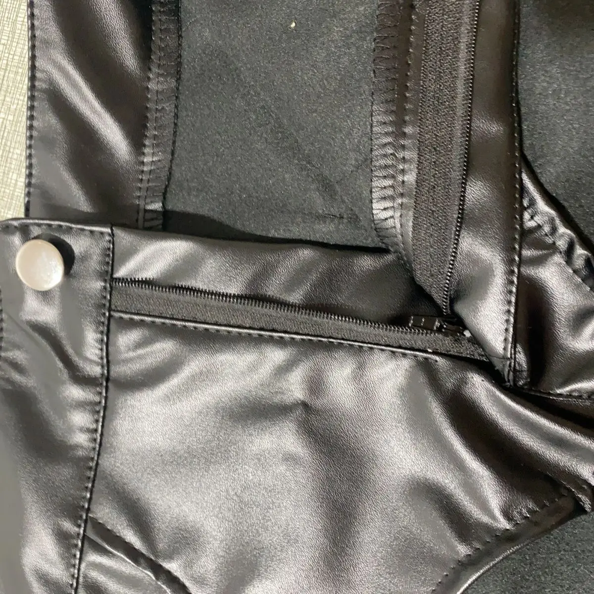 Pu Leather Sexy Nightclub Elastic Slim Shorts for Women