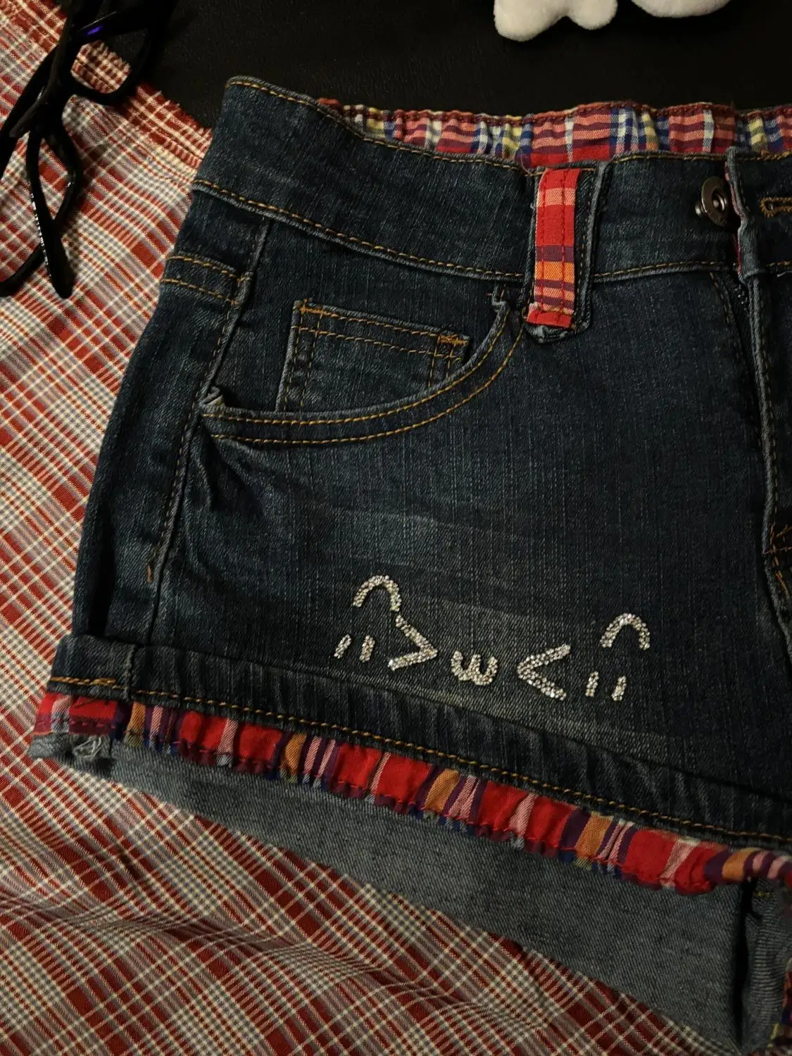 Retro Red Plaid Splicing Denim Shorts Women 2026 Summer Low Waist Slim Hip Wrap Hot Pants Y2k Shorts
