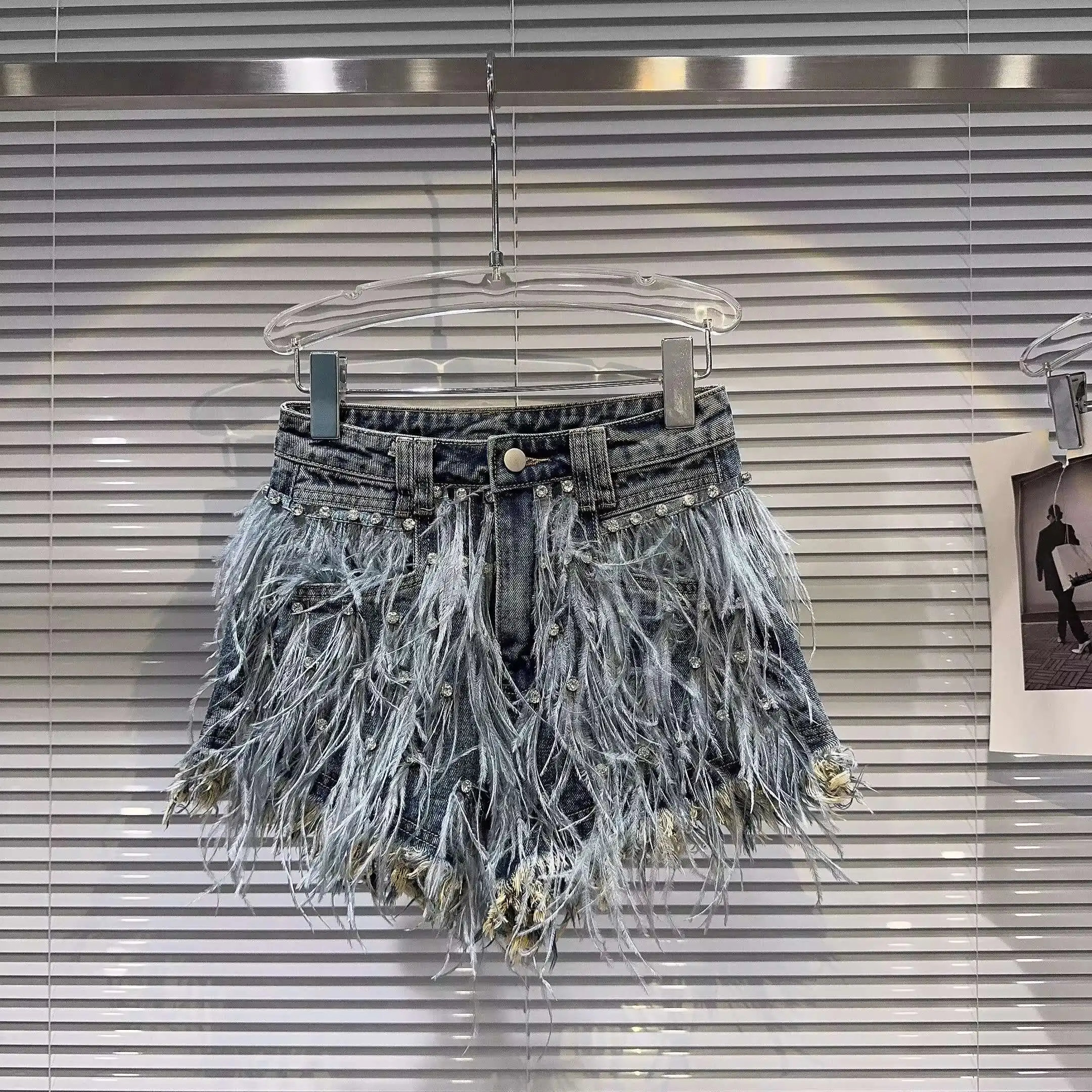 DEAT Streetwear Fashion Diamond Beads Feather Tassels Denim Shorts For Women High Waist Short Pants 2024 Female Autumn 11XX5620