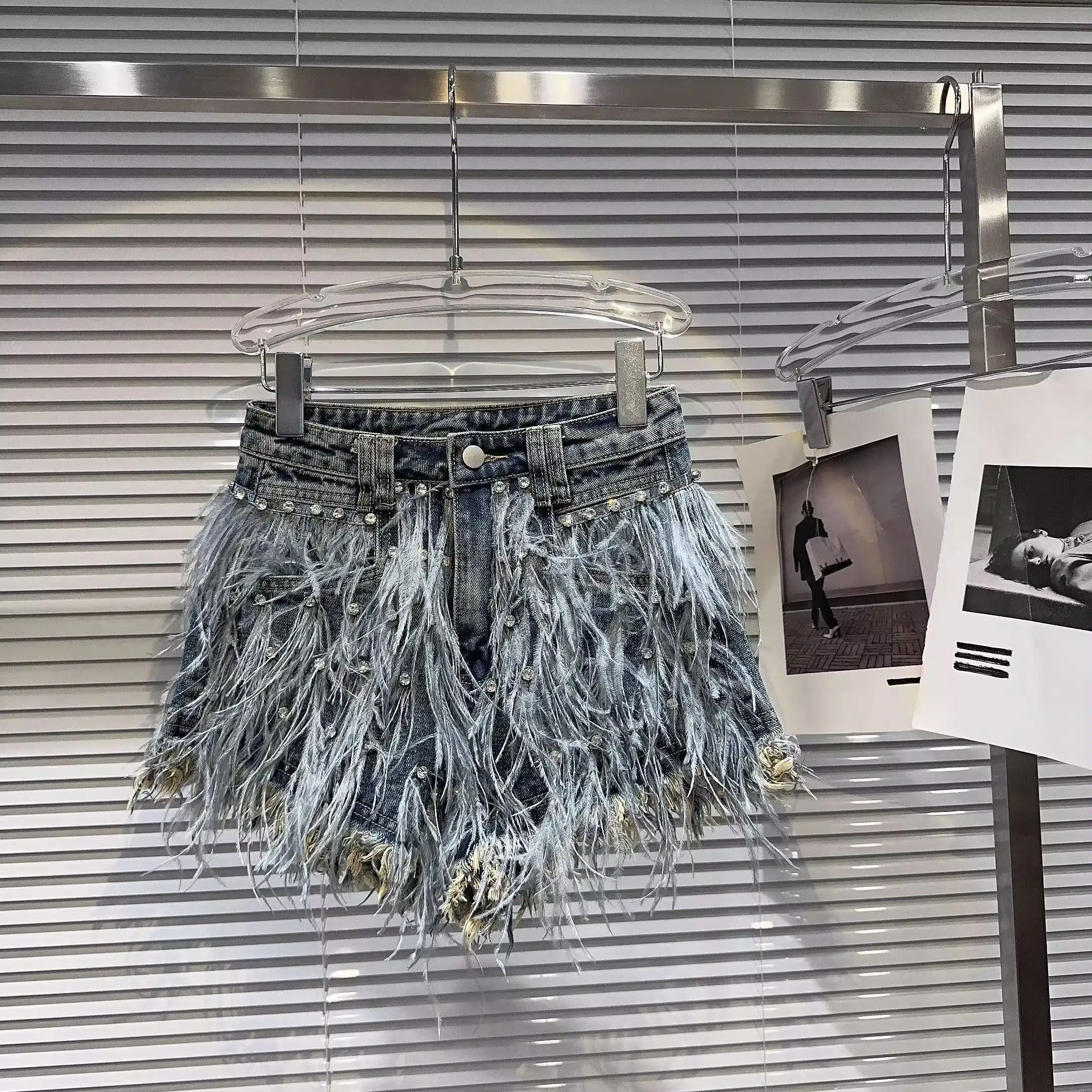 DEAT Streetwear Fashion Diamond Beads Feather Tassels Denim Shorts For Women High Waist Short Pants 2024 Female Autumn 11XX5620
