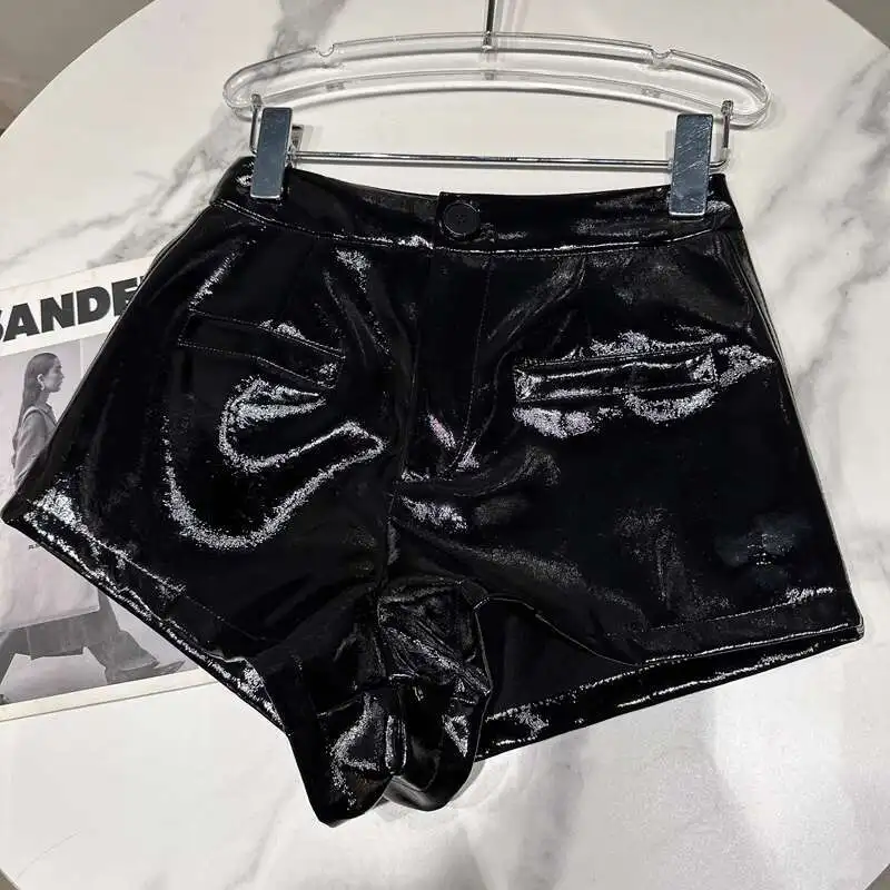 DEAT Trend Streetwear PU Leather Wide Leg Shorts Women's High Waist Texture Designer Short Pants Female 2026 Spring New 11XX1900
