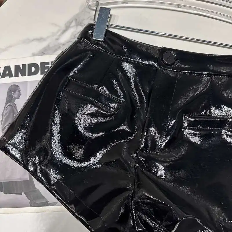 DEAT Trend Streetwear PU Leather Wide Leg Shorts Women's High Waist Texture Designer Short Pants Female 2026 Spring New 11XX1900