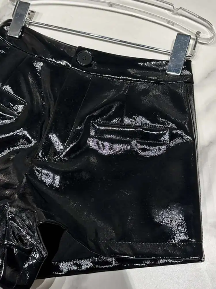 DEAT Trend Streetwear PU Leather Wide Leg Shorts Women's High Waist Texture Designer Short Pants Female 2026 Spring New 11XX1900