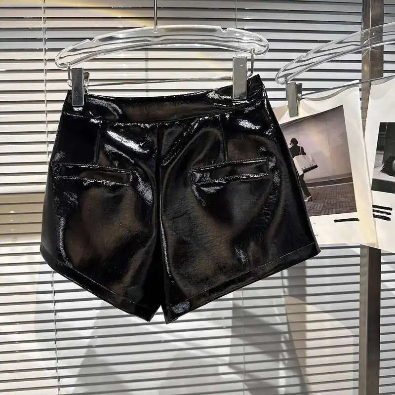 DEAT Trend Streetwear PU Leather Wide Leg Shorts Women's High Waist Texture Designer Short Pants Female 2026 Spring New 11XX1900