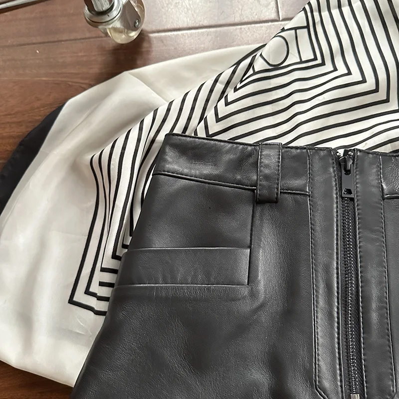 Super Short Sheepskin Shorts for Women Fashion High Street High-Waisted Zipper Design Skinny Package Hip Real Leather Shorts