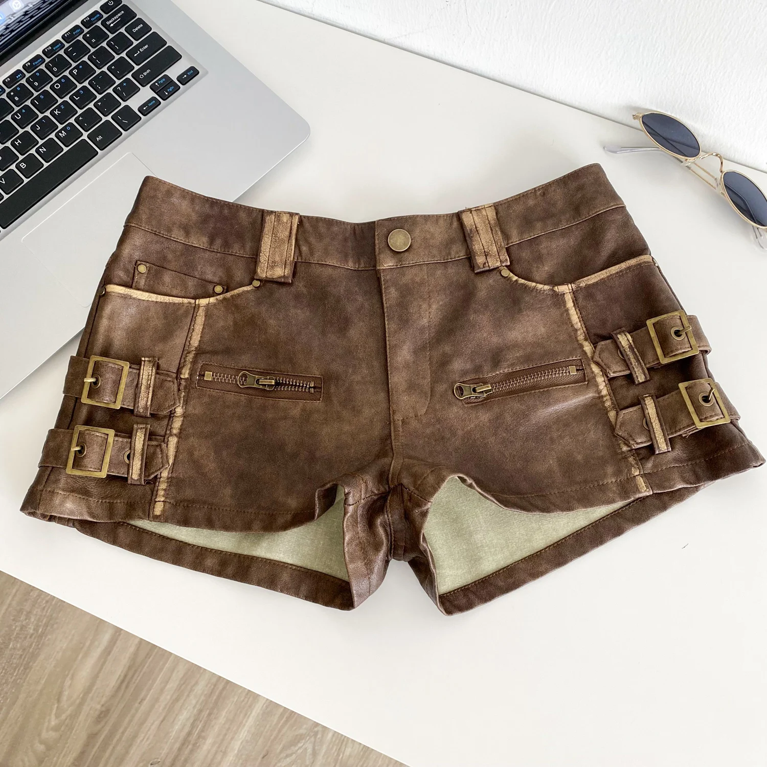 SINGREINY Hot Girl PU Leathers Shorts High Waist Buckle Zipper Design Super Shorts 2025 Autumn Ladies Vintage Streetwear Shorts