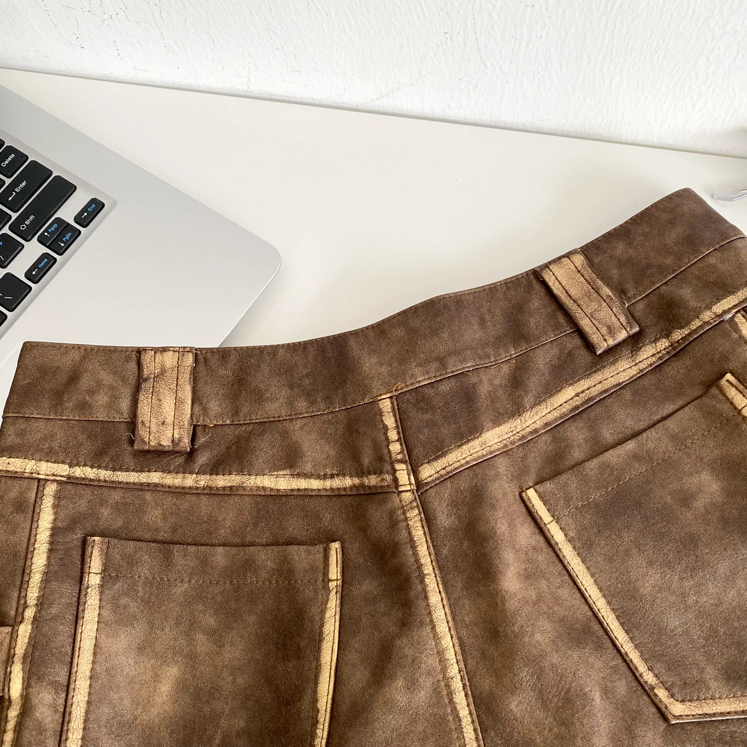 SINGREINY Hot Girl PU Leathers Shorts High Waist Buckle Zipper Design Super Shorts 2025 Autumn Ladies Vintage Streetwear Shorts