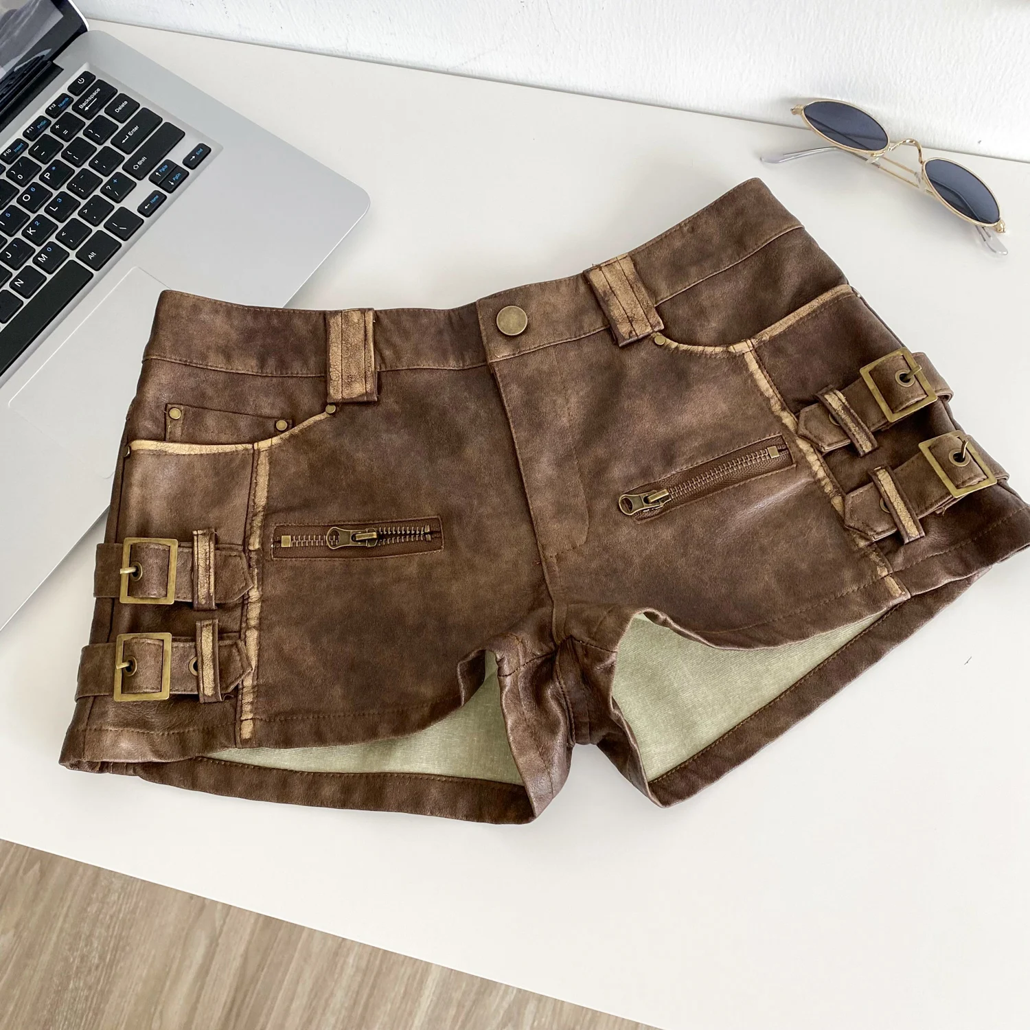 SINGREINY Hot Girl PU Leathers Shorts High Waist Buckle Zipper Design Super Shorts 2025 Autumn Ladies Vintage Streetwear Shorts