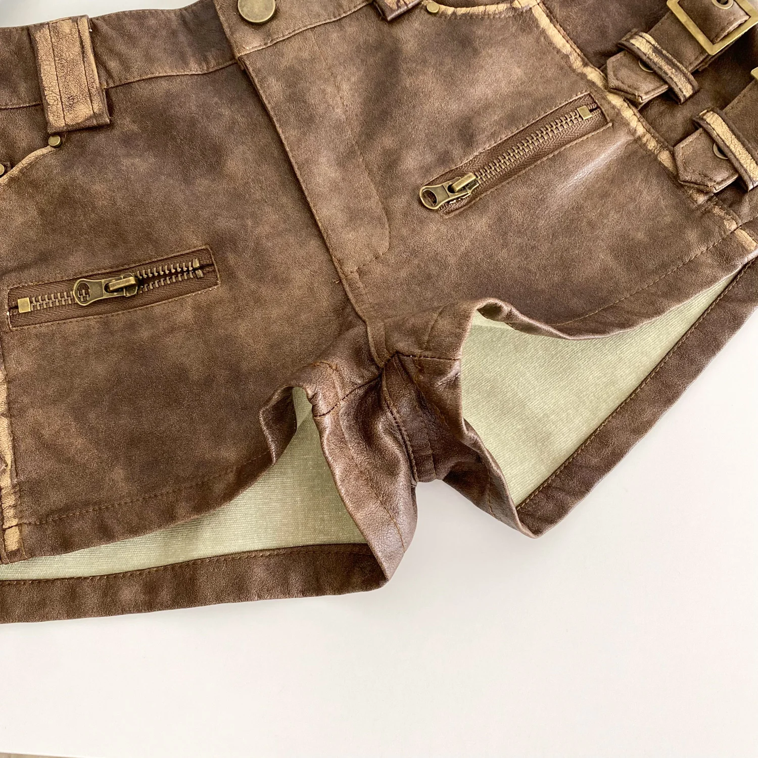 SINGREINY Hot Girl PU Leathers Shorts High Waist Buckle Zipper Design Super Shorts 2025 Autumn Ladies Vintage Streetwear Shorts