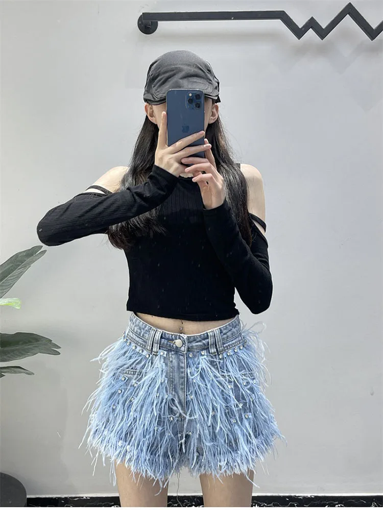 Summer Street Hot Girls Short Jeans Female Chic Feather Diamond Denim Shorts Women Retro Washed Hot Pants Sexy Night Club Shorts