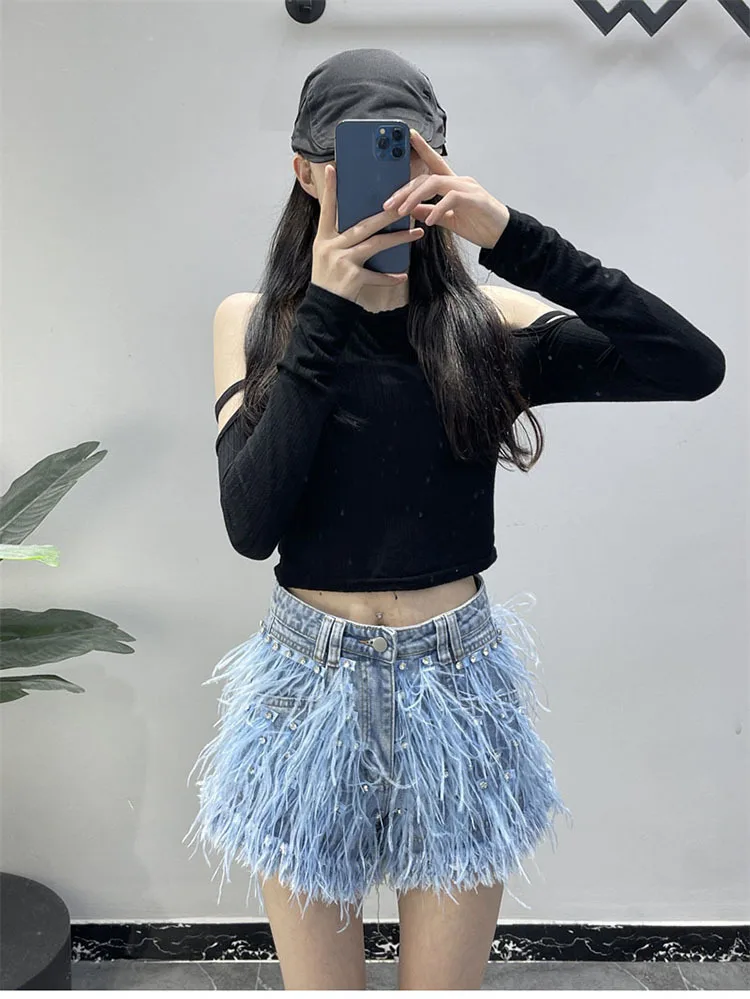 Summer Street Hot Girls Short Jeans Female Chic Feather Diamond Denim Shorts Women Retro Washed Hot Pants Sexy Night Club Shorts