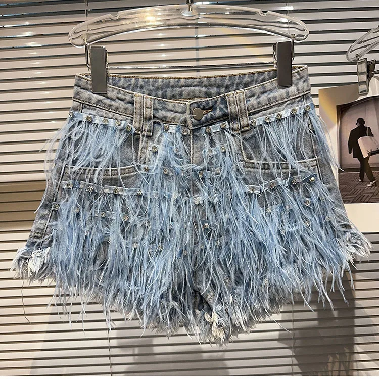 Summer Street Hot Girls Short Jeans Female Chic Feather Diamond Denim Shorts Women Retro Washed Hot Pants Sexy Night Club Shorts