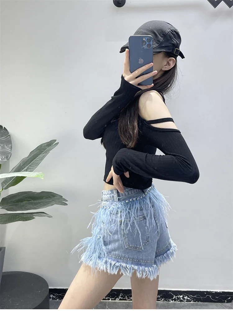 Summer Street Hot Girls Short Jeans Female Chic Feather Diamond Denim Shorts Women Retro Washed Hot Pants Sexy Night Club Shorts
