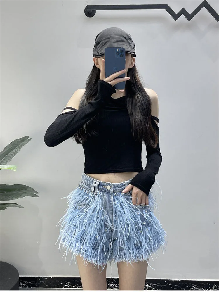 Summer Street Hot Girls Short Jeans Female Chic Feather Diamond Denim Shorts Women Retro Washed Hot Pants Sexy Night Club Shorts