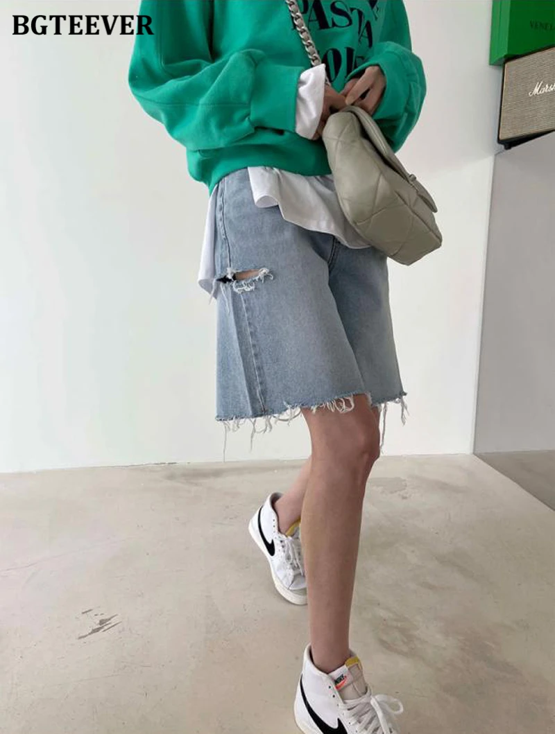 BGTEEVER Spring Summer Loose Ripped Holes Ladies Wide Leg Jeans Shorts High Waist Pockets Straight Women Denim Shorts 2022