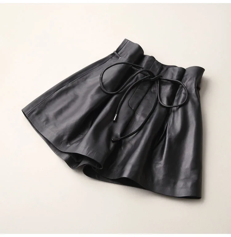 2025 Spring Ladies New Europe/America High Waist Genuine Leather Shorts Women Tether Belt Loose Wide Short Pants Street Scanties