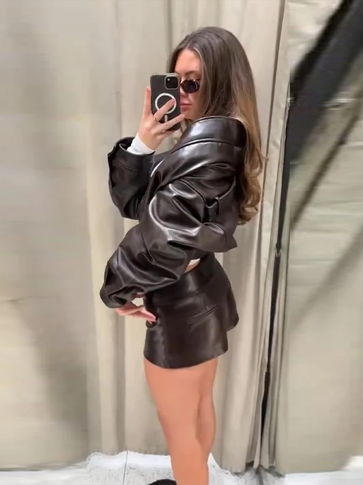 Women Short Pants Low-Waist Leather Shorts Mini Clothes Wide Waistband Multi-Button Design Slim-Fit Casual Streetwear Bottoms