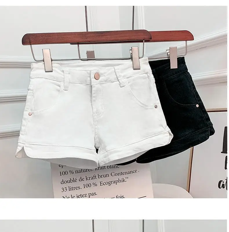 White Denim Shorts Women Low waisted 2026 New Korean version Slim Elastic Skinny Buttocks Wrapped Sexy Short Hot pants Female