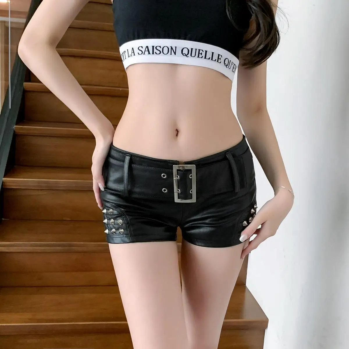 2026 New Hot Girl Y2k Shorts Nightclub Sexy Rivet Low Waist Hip PU Leather Super Shorts Women