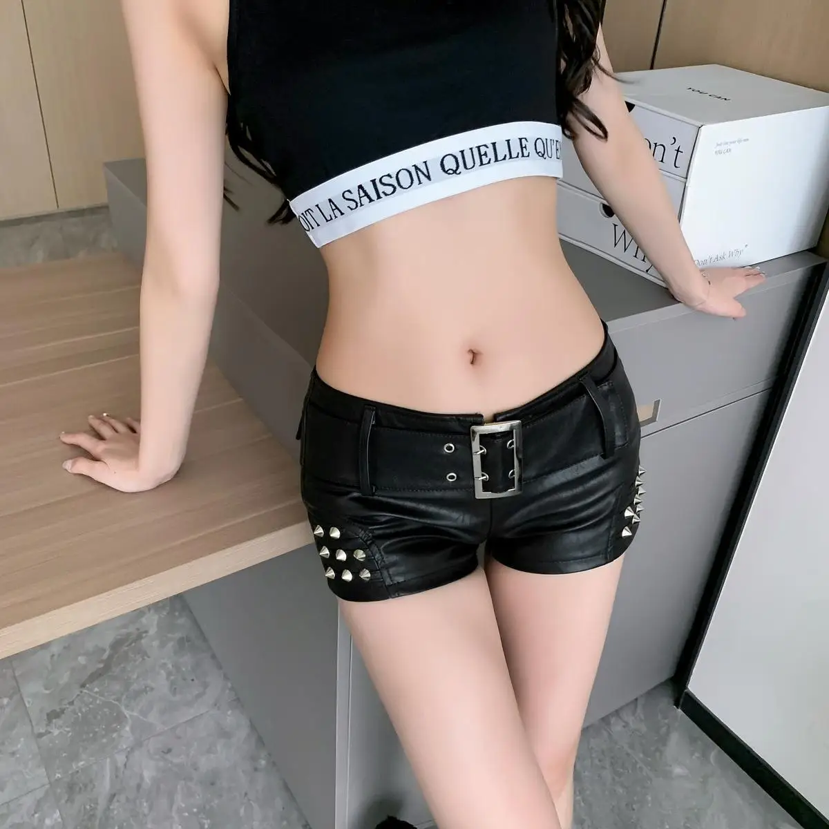 2026 New Hot Girl Y2k Shorts Nightclub Sexy Rivet Low Waist Hip PU Leather Super Shorts Women