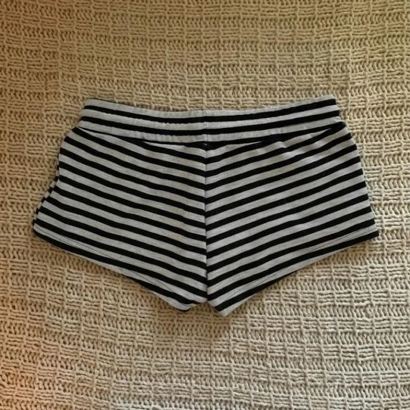 Women Shorts Pantalones Cortos De Mujer Casual Fashion Summer Y2k Pants 2026 New Bottoms Pink Striped Skull Print Chic Shorts