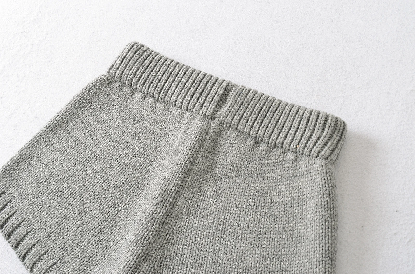 Spring Women Straight Knitting Shorts Girl's Elastic Middle Waist Short Pants Dark Gray Light Gray