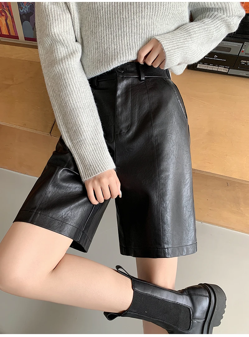 Fashion Elastic Waist PU Bermuda Shorts Women Black Pants Loose Casual Faux Leather Shorts Y2K Harajuku Wide Leg Half Shorts