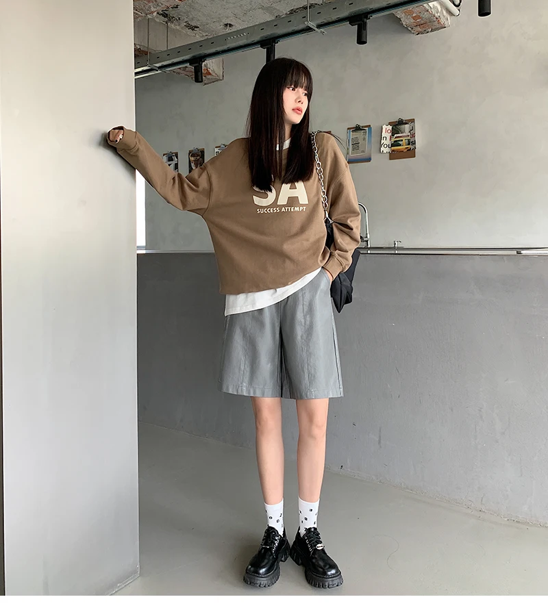 Fashion Elastic Waist PU Bermuda Shorts Women Black Pants Loose Casual Faux Leather Shorts Y2K Harajuku Wide Leg Half Shorts
