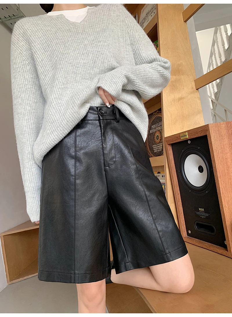 Fashion Elastic Waist PU Bermuda Shorts Women Black Pants Loose Casual Faux Leather Shorts Y2K Harajuku Wide Leg Half Shorts