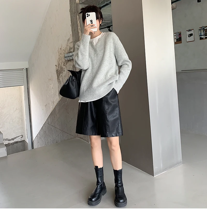 Fashion Elastic Waist PU Bermuda Shorts Women Black Pants Loose Casual Faux Leather Shorts Y2K Harajuku Wide Leg Half Shorts