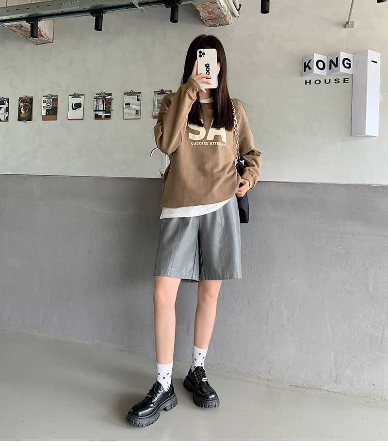 Fashion Elastic Waist PU Bermuda Shorts Women Black Pants Loose Casual Faux Leather Shorts Y2K Harajuku Wide Leg Half Shorts