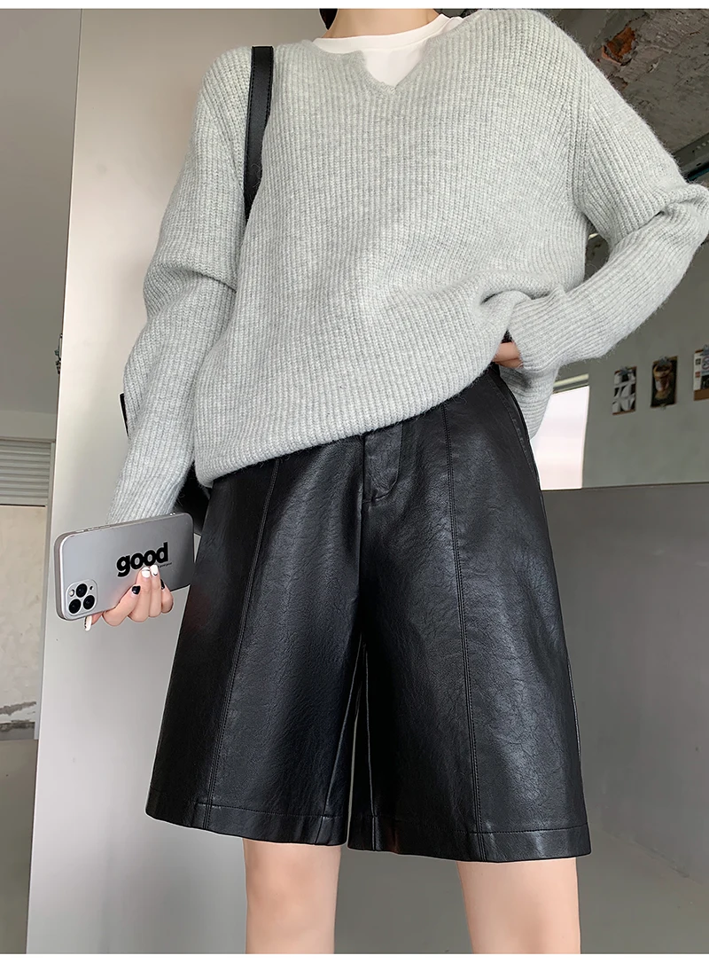 Fashion Elastic Waist PU Bermuda Shorts Women Black Pants Loose Casual Faux Leather Shorts Y2K Harajuku Wide Leg Half Shorts