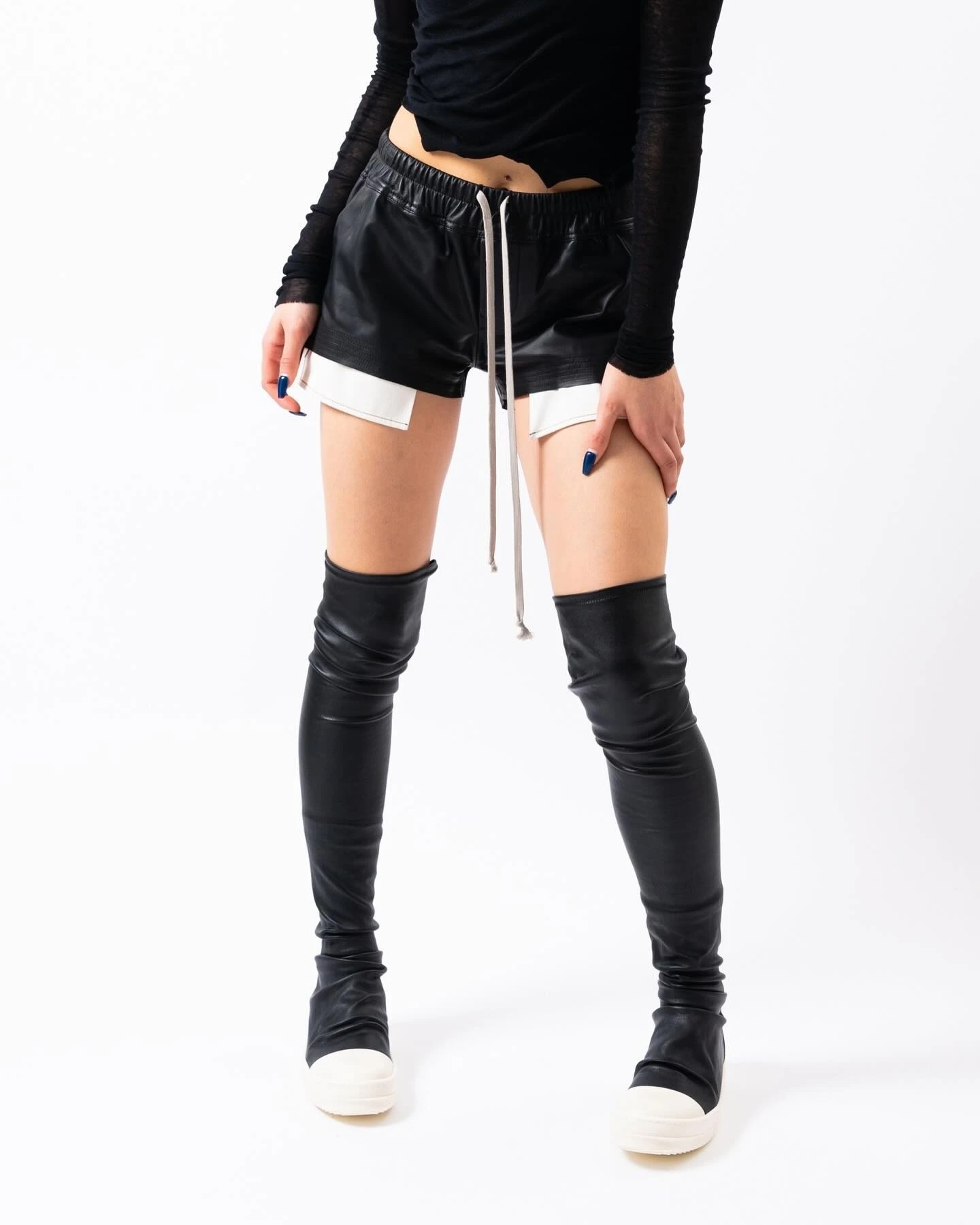 Owen Seak Women‘s Casual Short Mini Slim Fit PU Leather Summer Gothic Women High Street Outdoor Wear Trumpet Mermaid Black Short