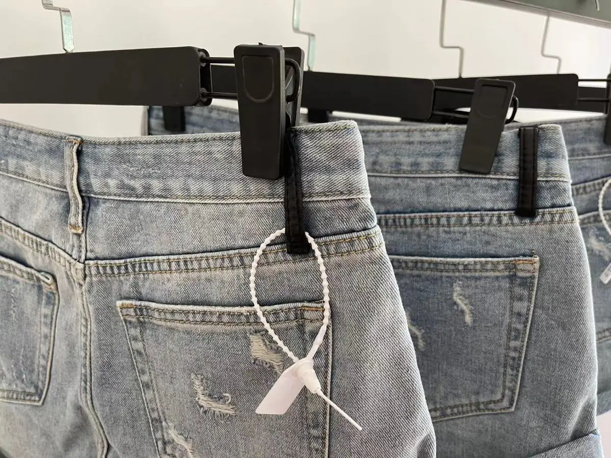 Retro Ripped Low-rise Denim Shorts Women 2026 Summer Hip-wrapped Jean Hot Pants Booty Shorts