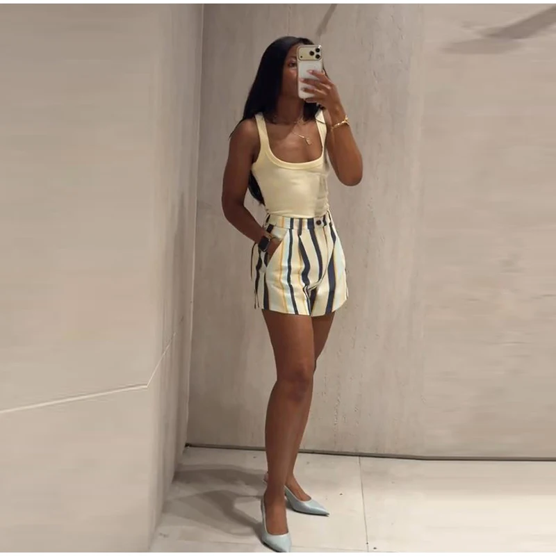 Women Striped Fabric Wide Leg Shorts High Waist Button Side Pockets Casual All-match Short Trousers 2026 Summer Office Outfits