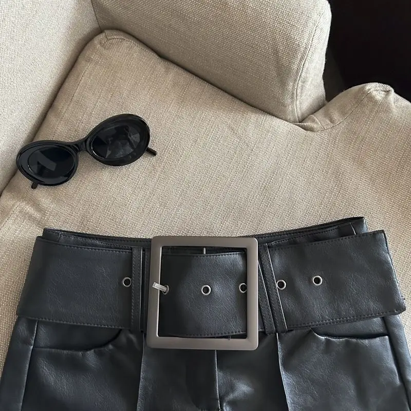 New 2026 Fashion Design Wide Belt PU Leather Shorts Women's Casual Booty Shorts