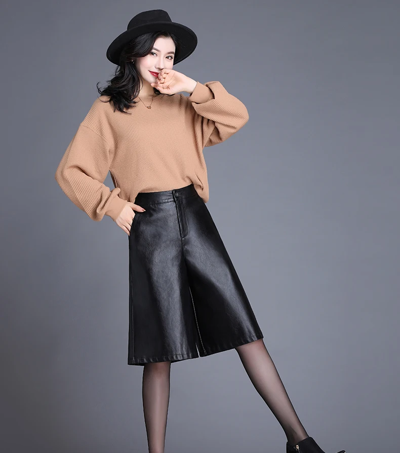 Black PU Leather Bermuda Shorts For Women Loose Long Shorts Motorcycle Punk High Waist Knee Length Bermuda Femme