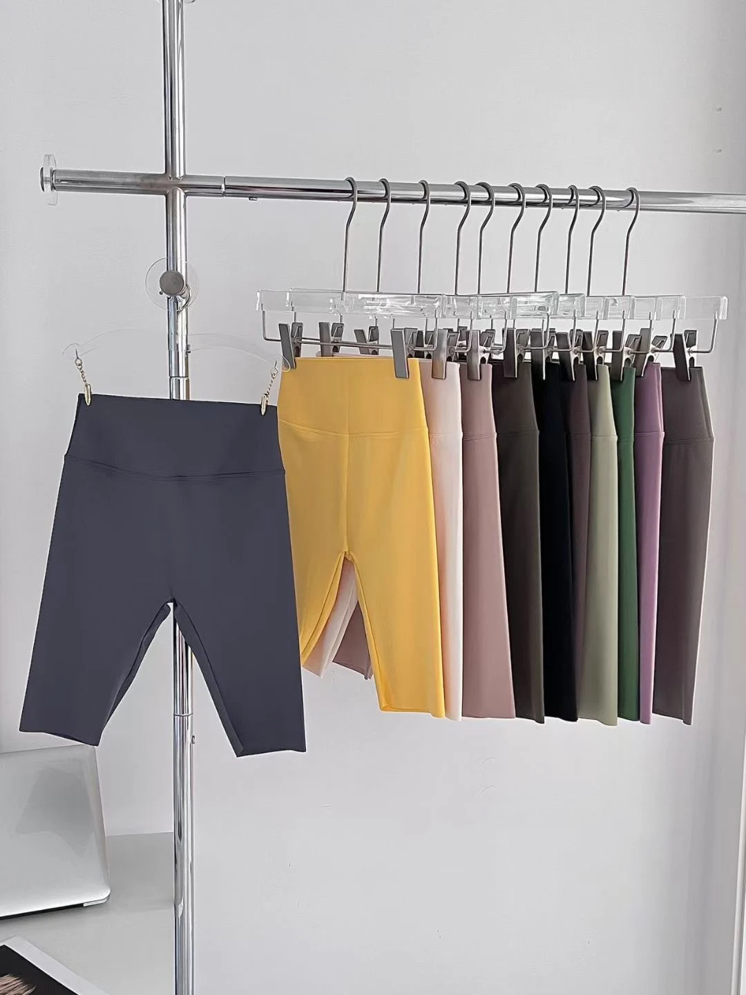 BIVIGAOS Summer Thin Seamless Sharkskin Cycling Shorts Women Tight Elastic Sport Fitness Running Biker Shorts Slim Sexy Shorts