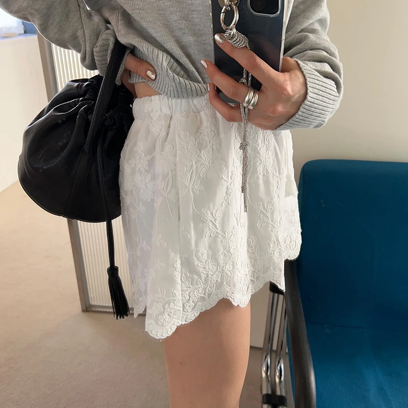 FOTVOTEE Lace Shorts for Women Korean Style Chic Casual Hot Pants Spring Summer 2025 New Fashion Female High Waist Shorts
